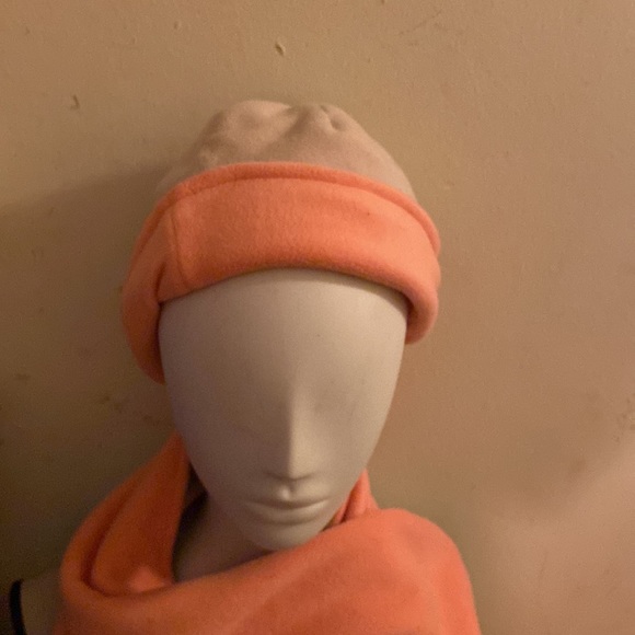 Reversible hat and scarf fleece one size - Picture 4 of 9